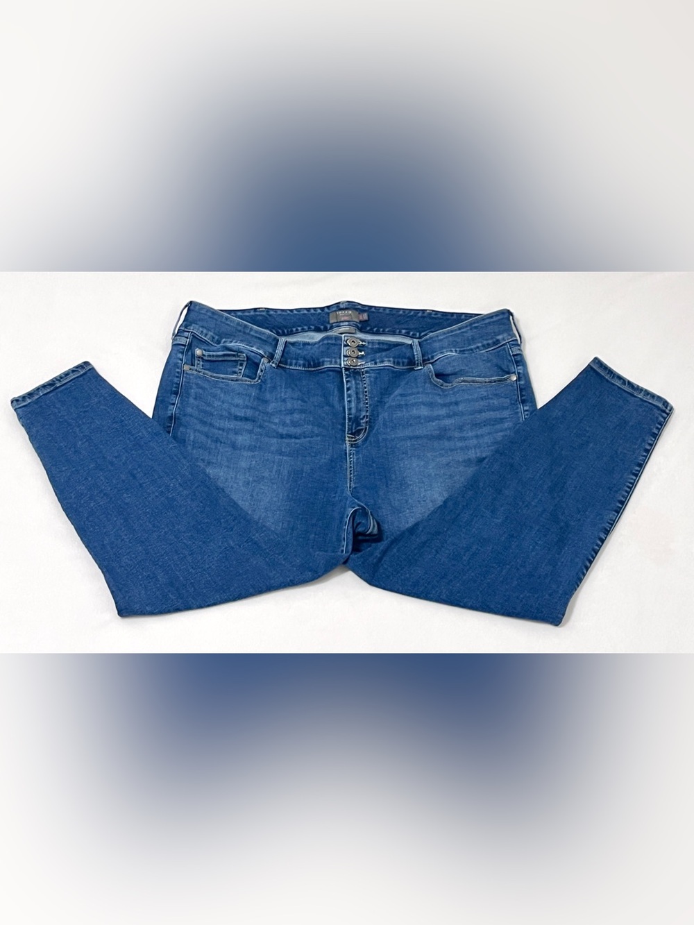 Torrid Super Soft Jeggings Medium Wash 3-Button Fly Jeans 26R - Picture 2 of 8